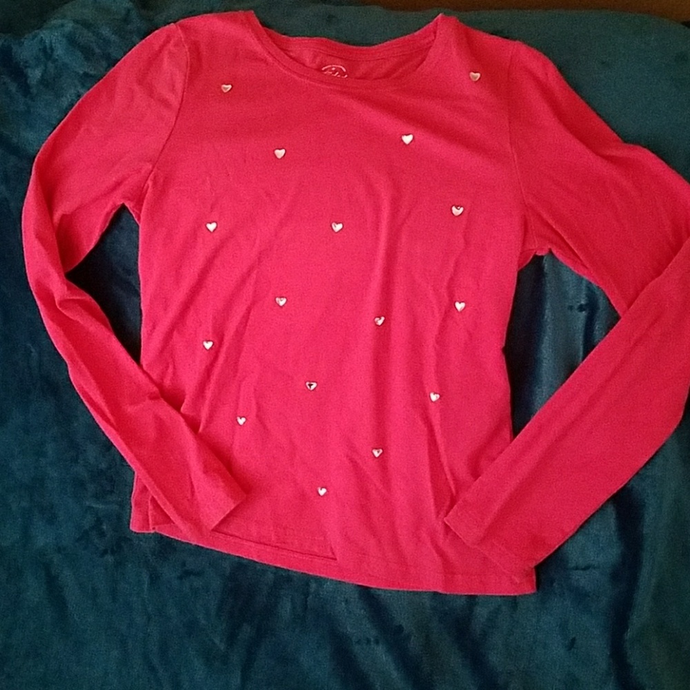Pink long sleeve tee w/hearts